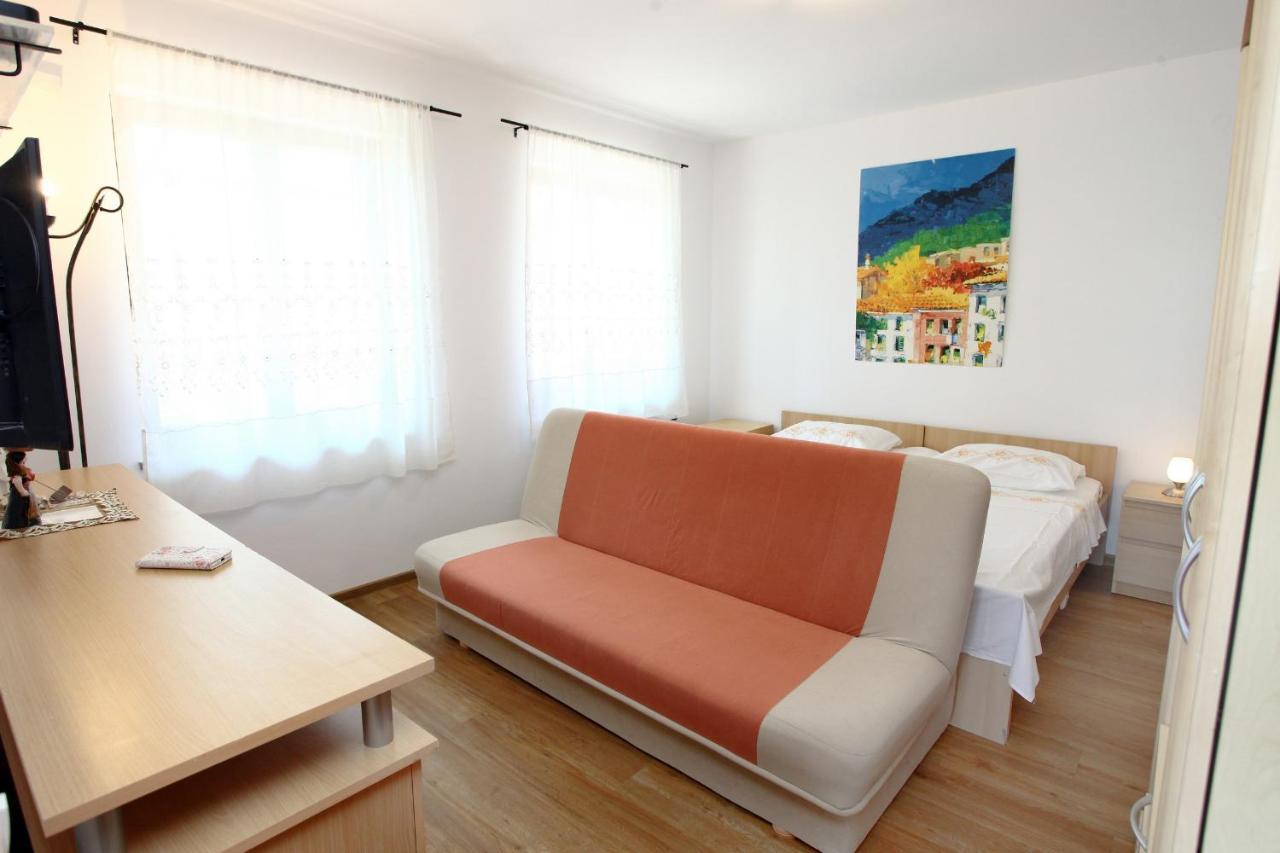Apartments Tramontana Nr Portoroz Exterior photo